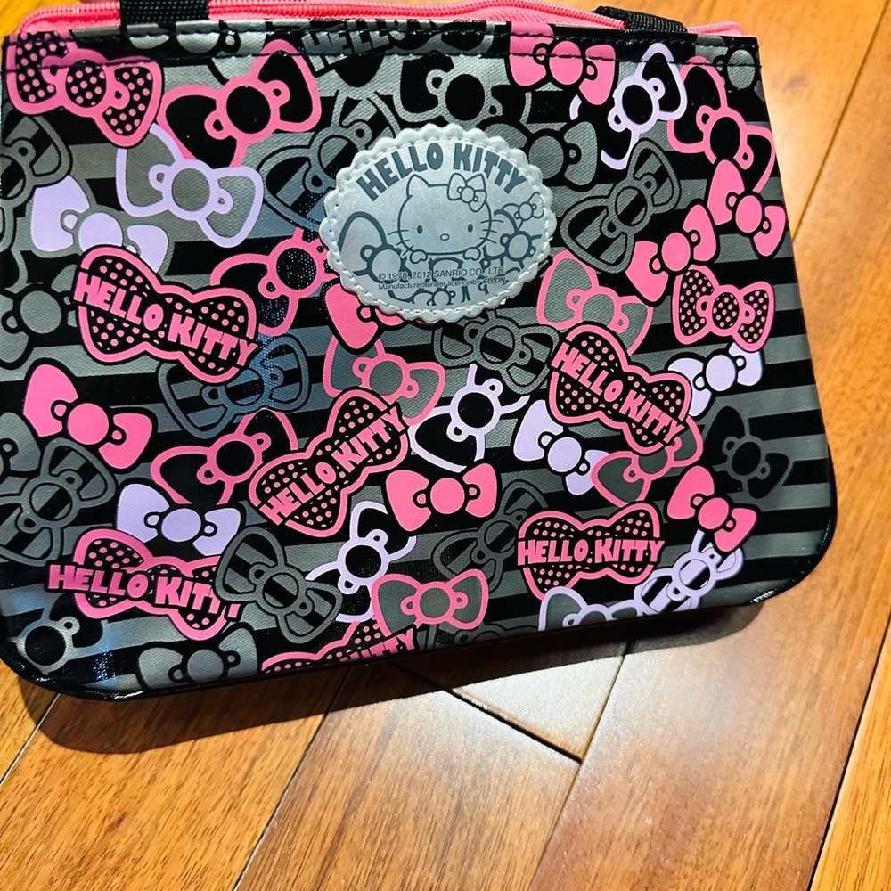 New Hello Kitty Multicolor Bow Pattern Lunch Bag